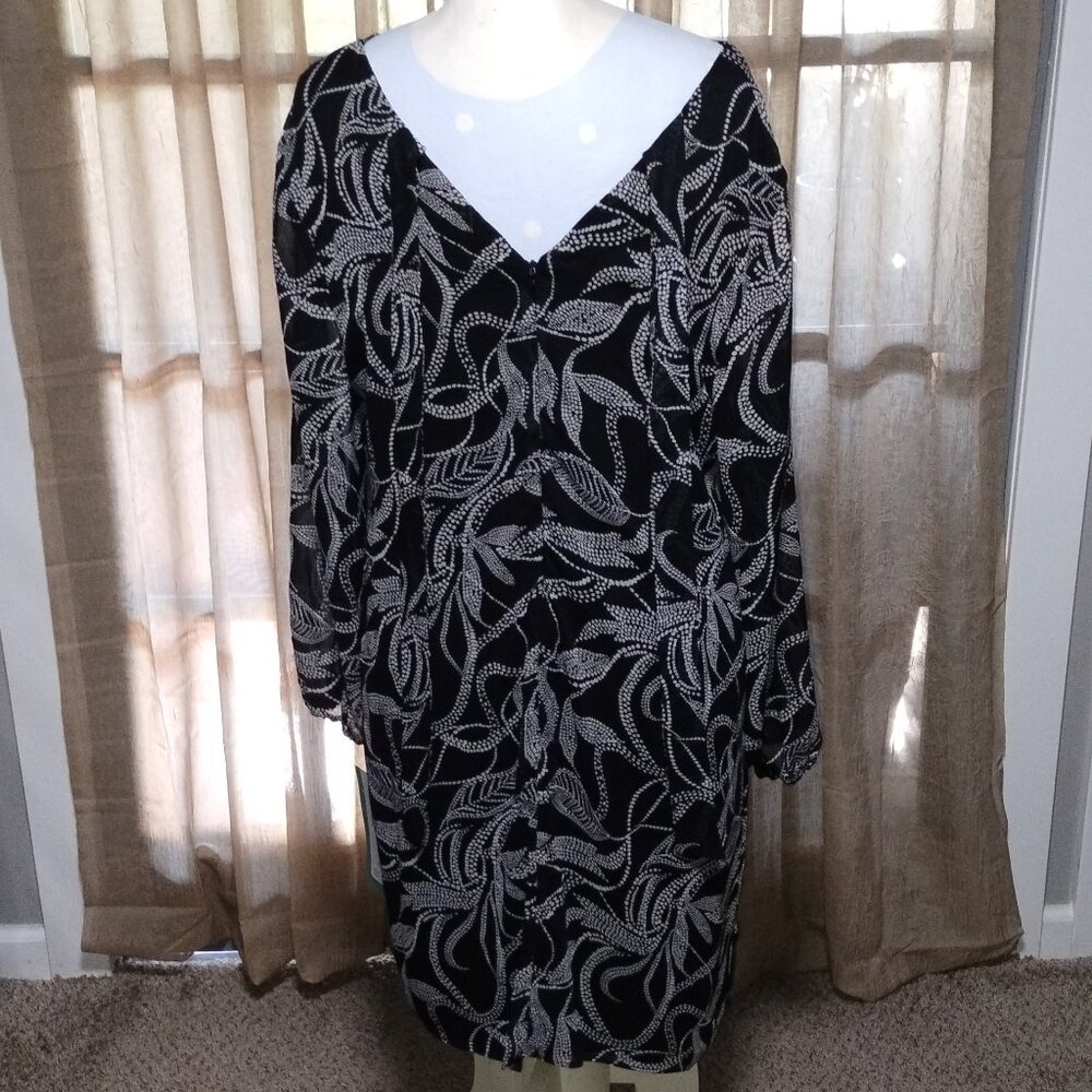 Women's MSK Black & White Lined Plus Size Dress. Size 1X-Retail $89.99.